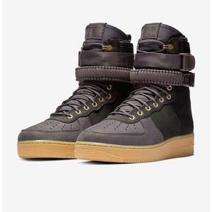 NIB! NIKE AIR FORCE 1